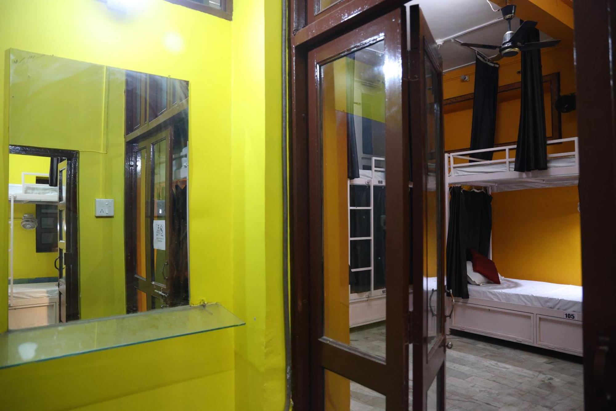 הוסטל ג'ודפור Santkripa Backpackers 400 Mtr From Railway Station מראה חיצוני תמונה