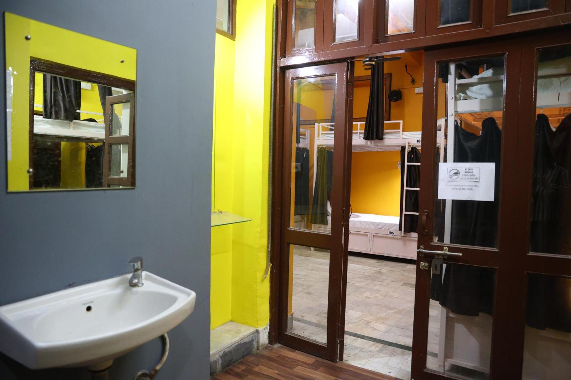 הוסטל ג'ודפור Santkripa Backpackers 400 Mtr From Railway Station מראה חיצוני תמונה
