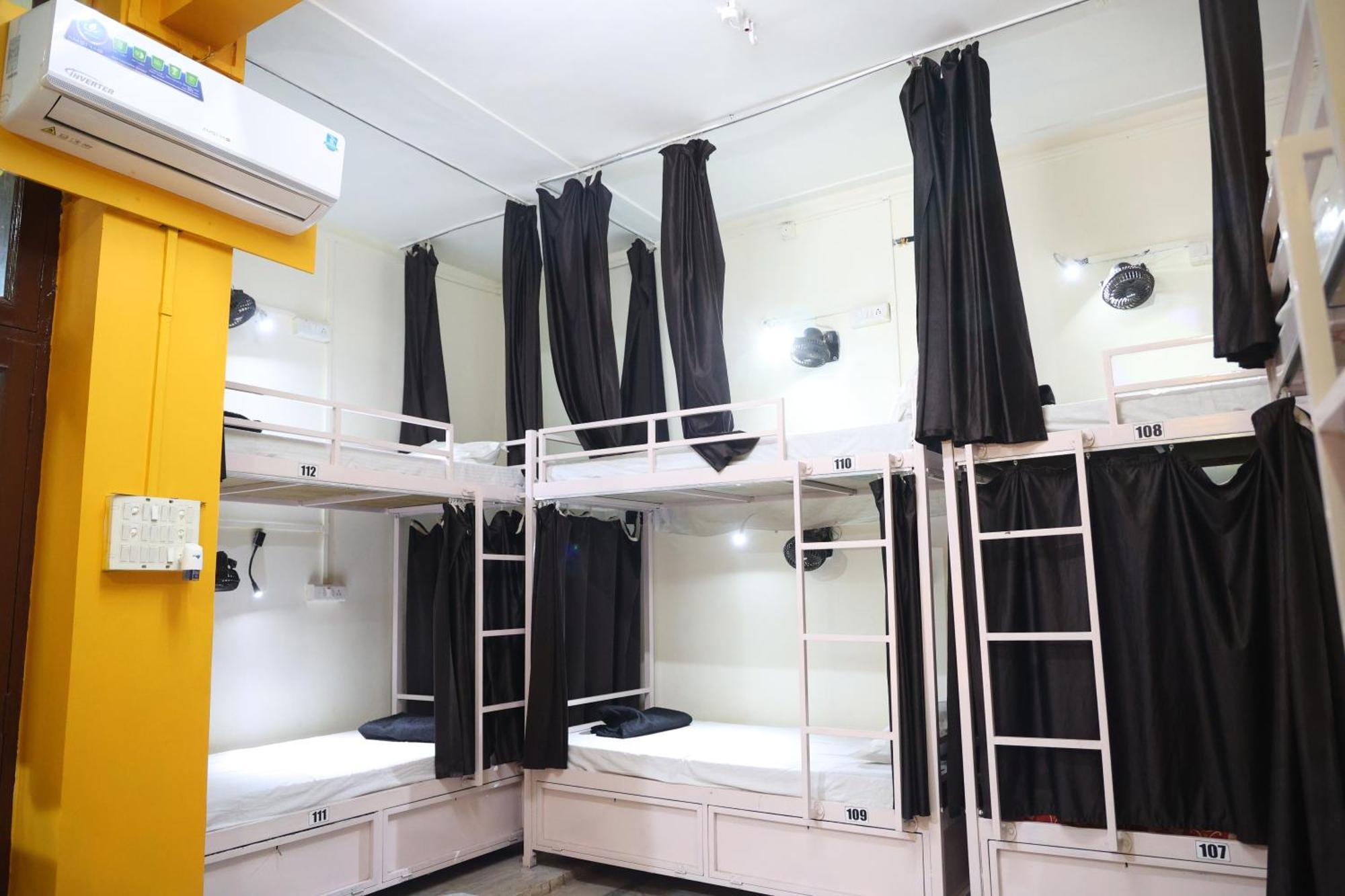 הוסטל ג'ודפור Santkripa Backpackers 400 Mtr From Railway Station מראה חיצוני תמונה