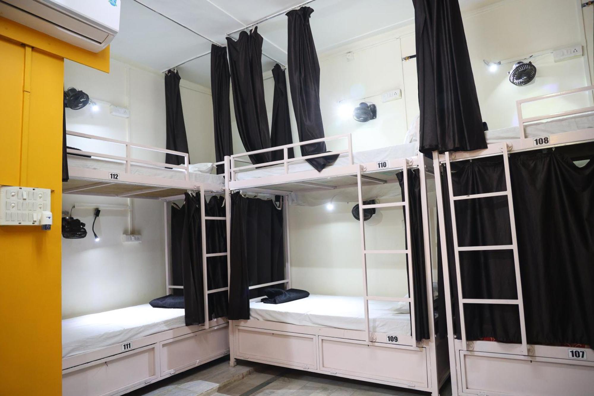 הוסטל ג'ודפור Santkripa Backpackers 400 Mtr From Railway Station מראה חיצוני תמונה