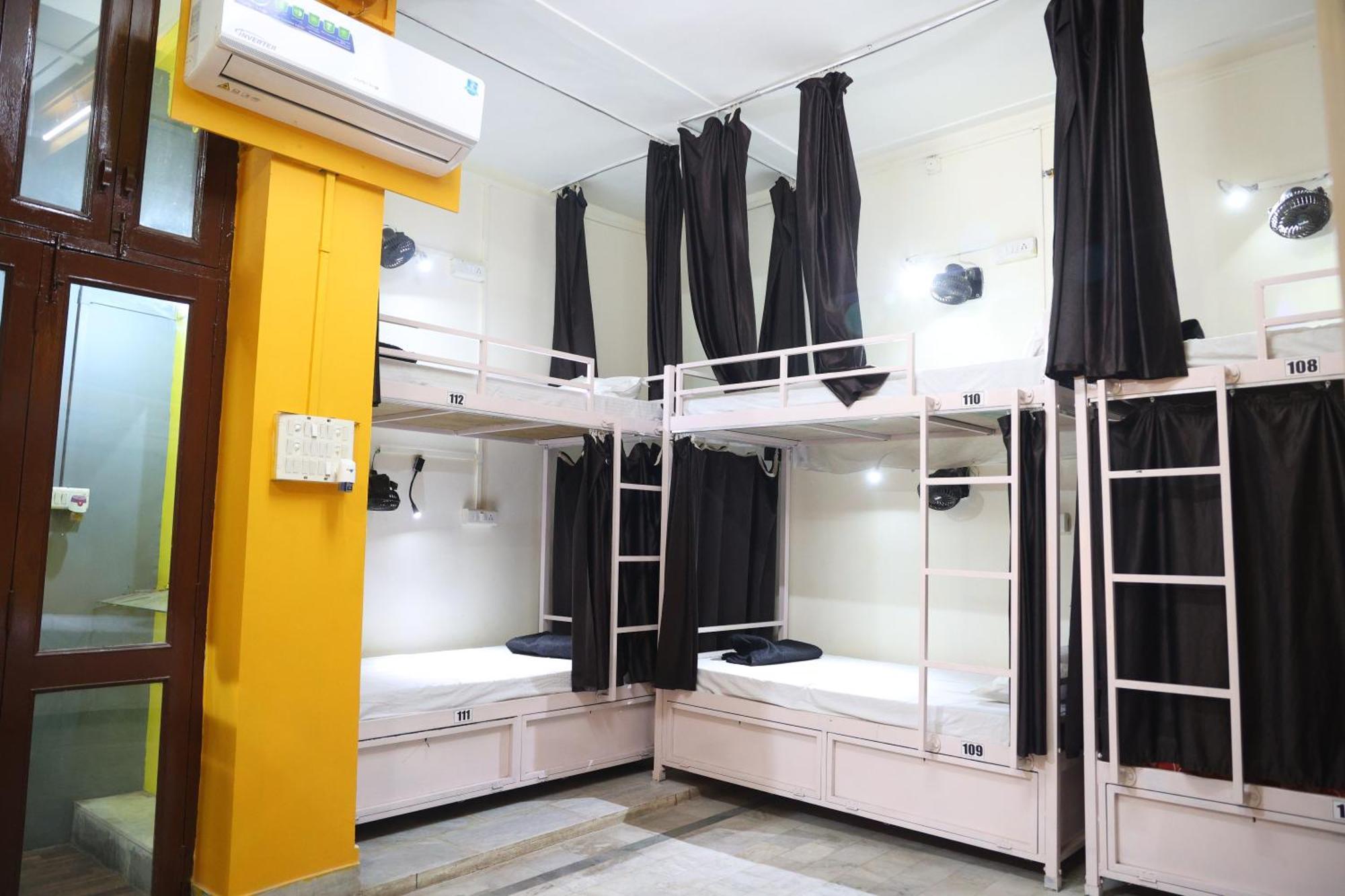 הוסטל ג'ודפור Santkripa Backpackers 400 Mtr From Railway Station מראה חיצוני תמונה