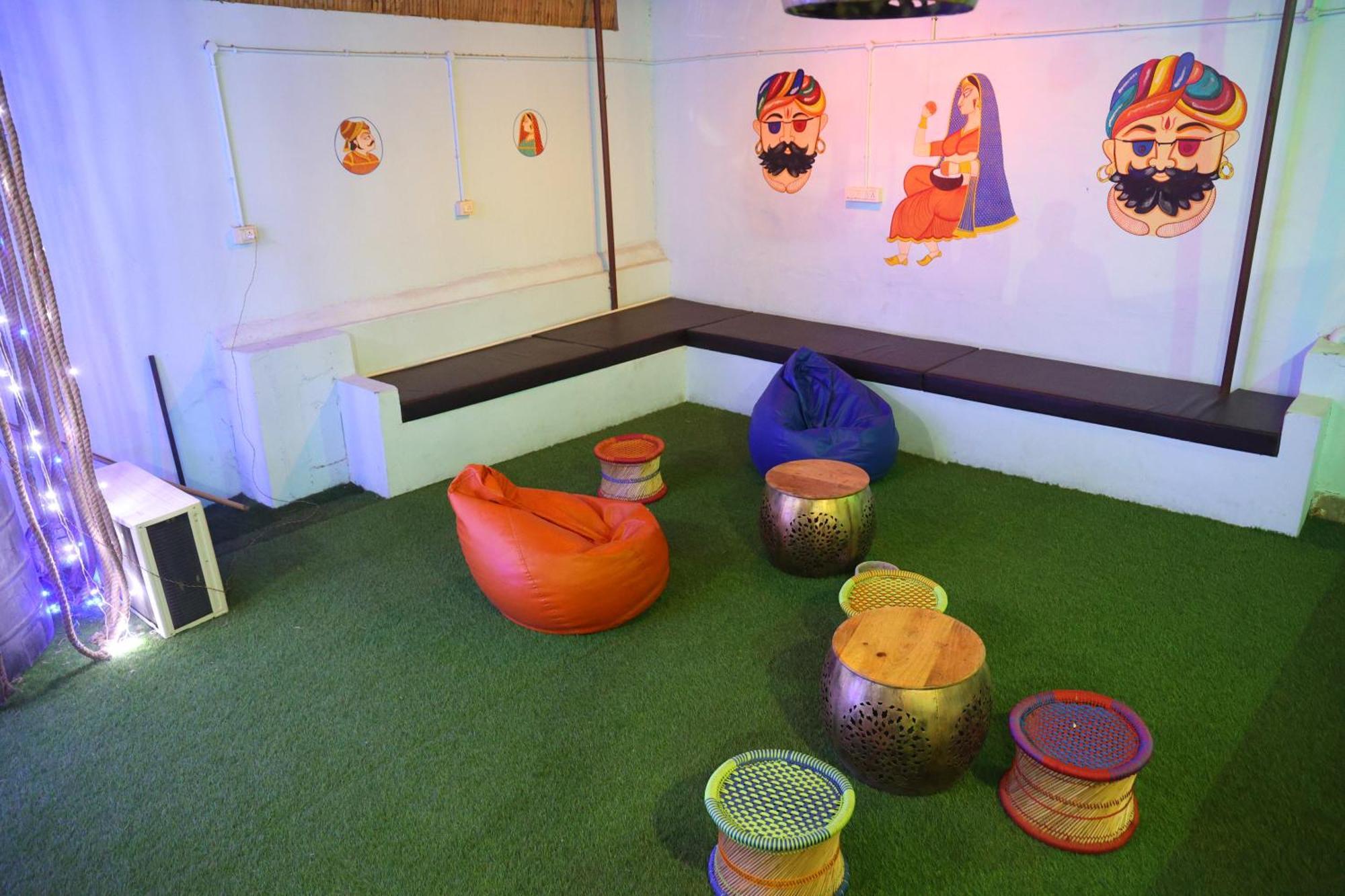 הוסטל ג'ודפור Santkripa Backpackers 400 Mtr From Railway Station מראה חיצוני תמונה