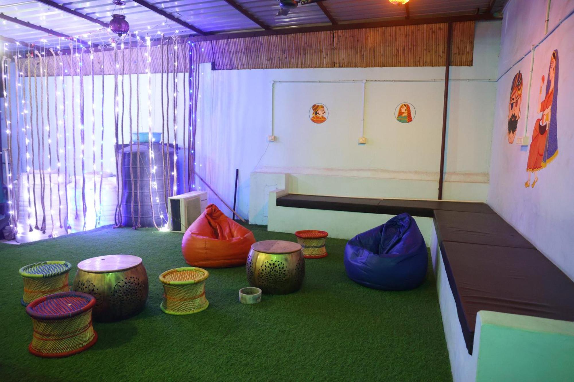 הוסטל ג'ודפור Santkripa Backpackers 400 Mtr From Railway Station מראה חיצוני תמונה